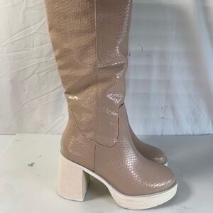 Stylish Tan Heeled Boots